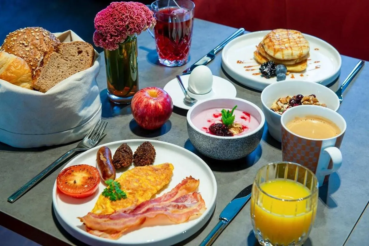 Leonardo Royal Cologne Bonn Airport Hotel 4*,